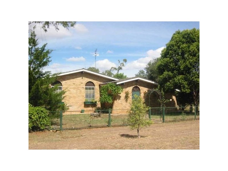 Pine Street, Curlewis NSW 2381