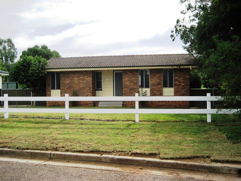 61 Hopedale Avenue, Gunnedah NSW 2380
