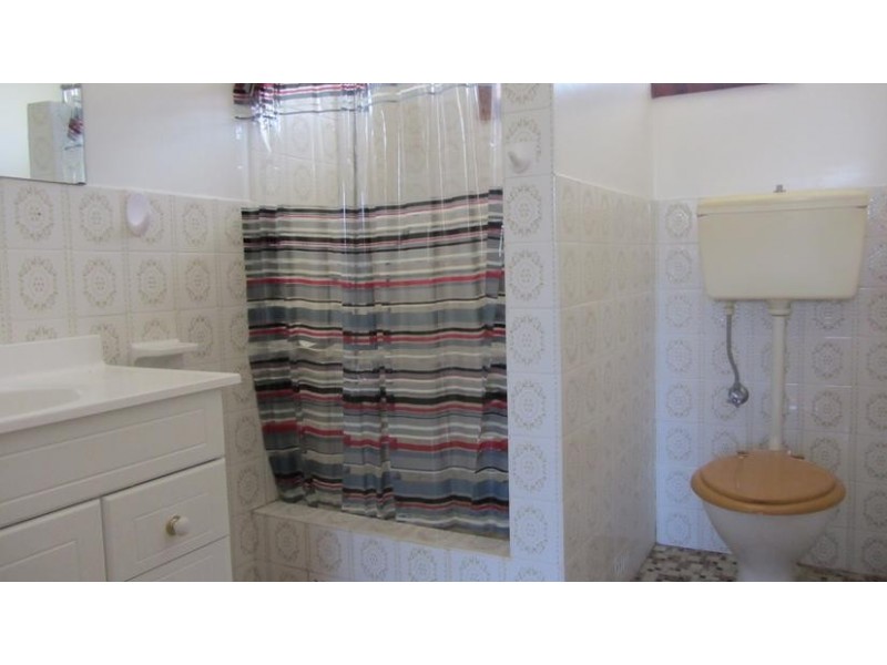 6/5 Hinton Drive, Gunnedah NSW 2380