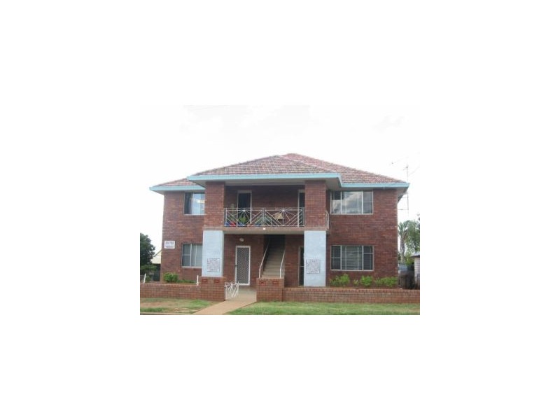 2/28 George Street, Gunnedah NSW 2380