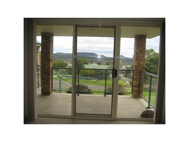 16 Hillcrest Road, Gunnedah NSW 2380