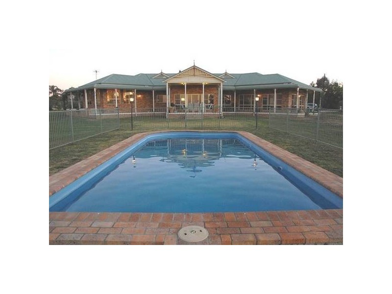 2 Pinehill Road, Gunnedah NSW 2380