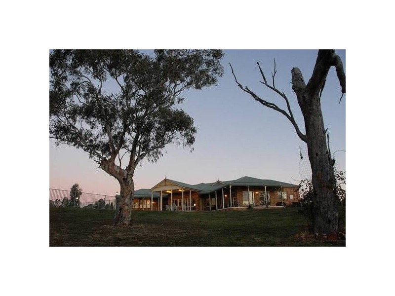 2 Pinehill Road, Gunnedah NSW 2380