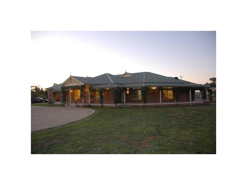 2 Pinehill Road, Gunnedah NSW 2380
