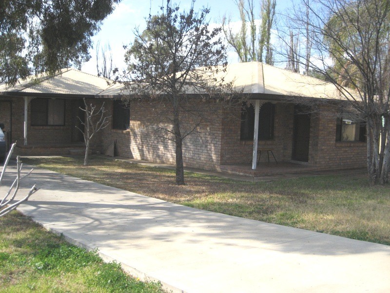 2/24 Kamilaroi Road, Gunnedah NSW 2380