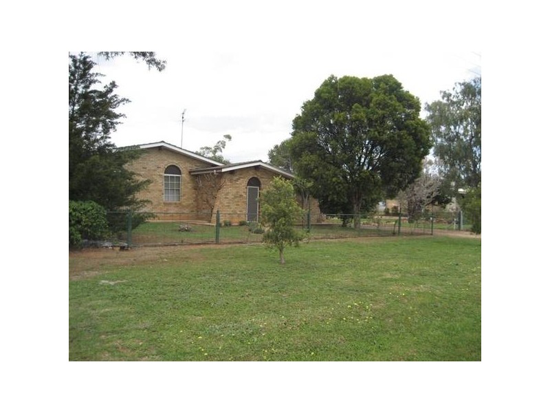 25 Pine Street, Curlewis NSW 2381