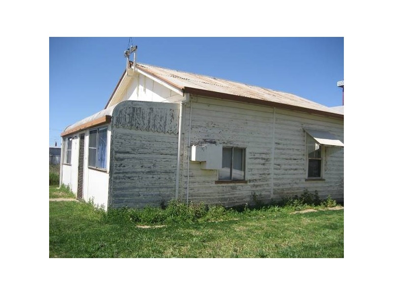 25 Little Barber Street, Gunnedah NSW 2380