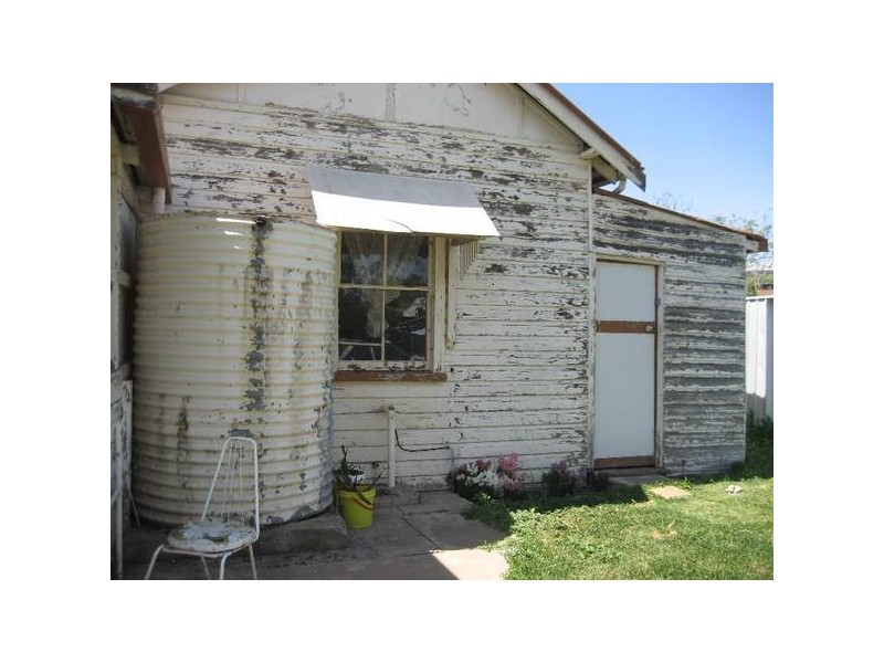 25 Little Barber Street, Gunnedah NSW 2380