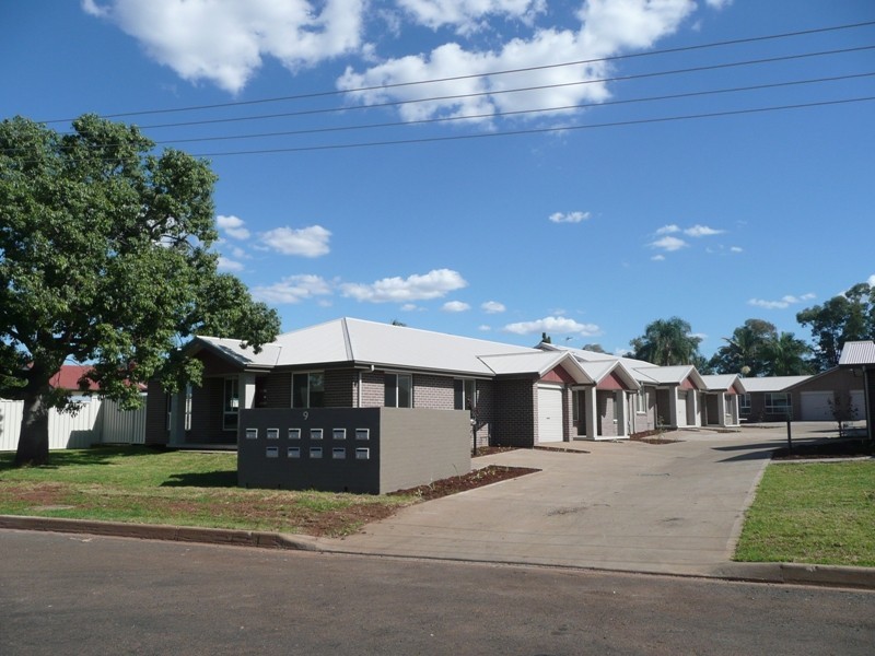 1/9 Bowen Avenue, Gunnedah NSW 2380