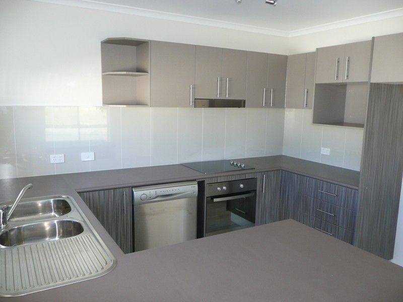 1/9 Bowen Avenue, Gunnedah NSW 2380