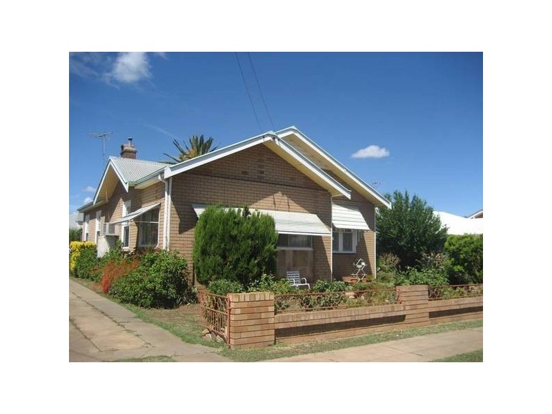 27 Barber Street, Gunnedah NSW 2380