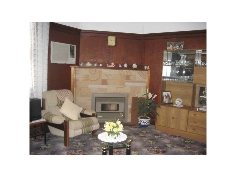 27 Barber Street, Gunnedah NSW 2380