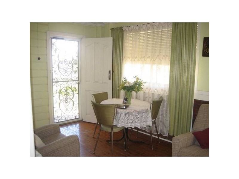 27 Barber Street, Gunnedah NSW 2380