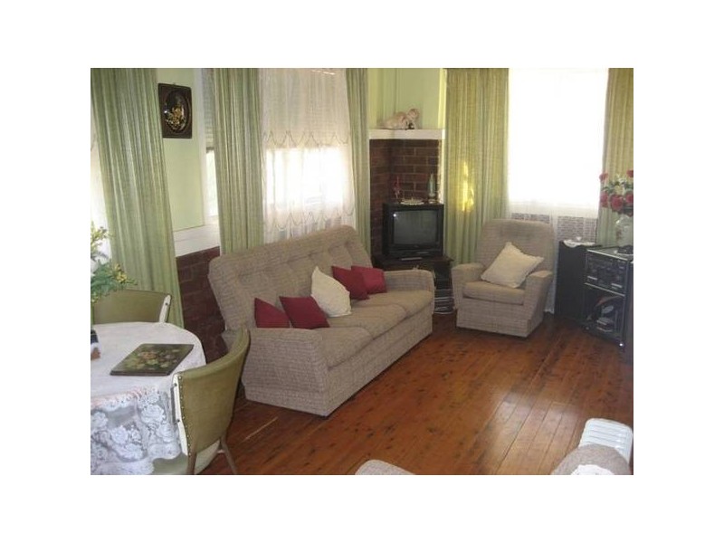 27 Barber Street, Gunnedah NSW 2380