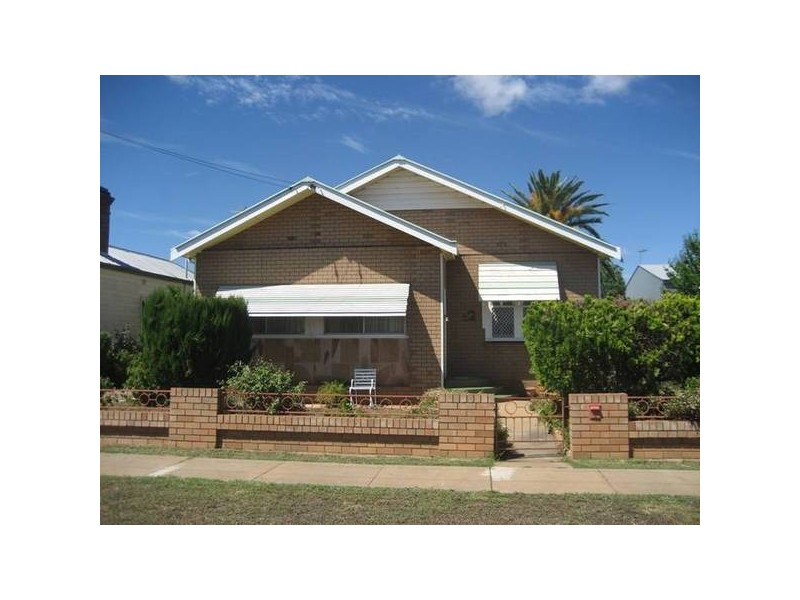 27 Barber Street, Gunnedah NSW 2380