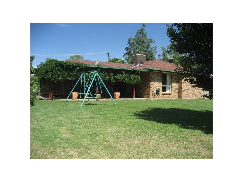 15 Davis Avenue, Gunnedah NSW 2380
