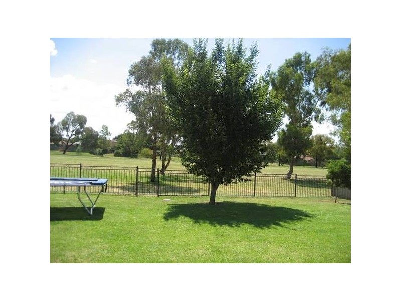 15 Davis Avenue, Gunnedah NSW 2380