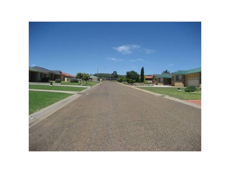 7 Banksia Place, Gunnedah NSW 2380