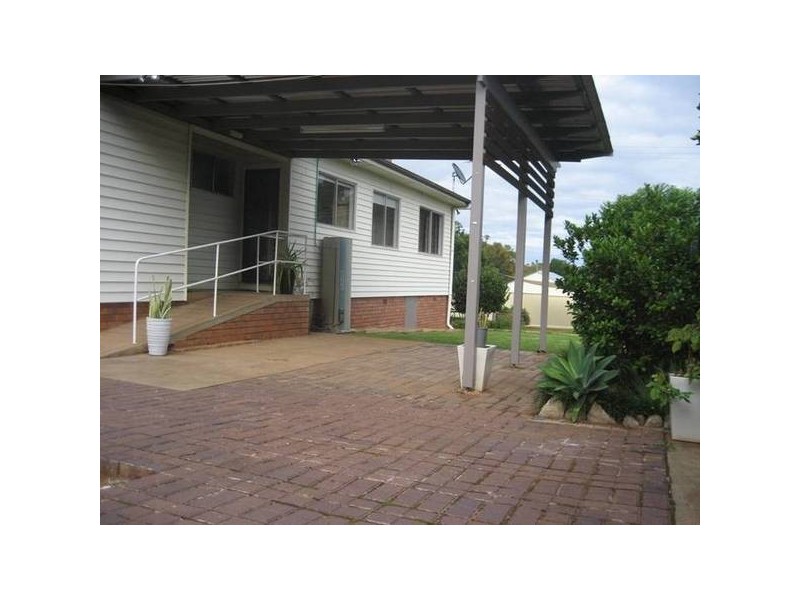24 Albion Street, Gunnedah NSW 2380