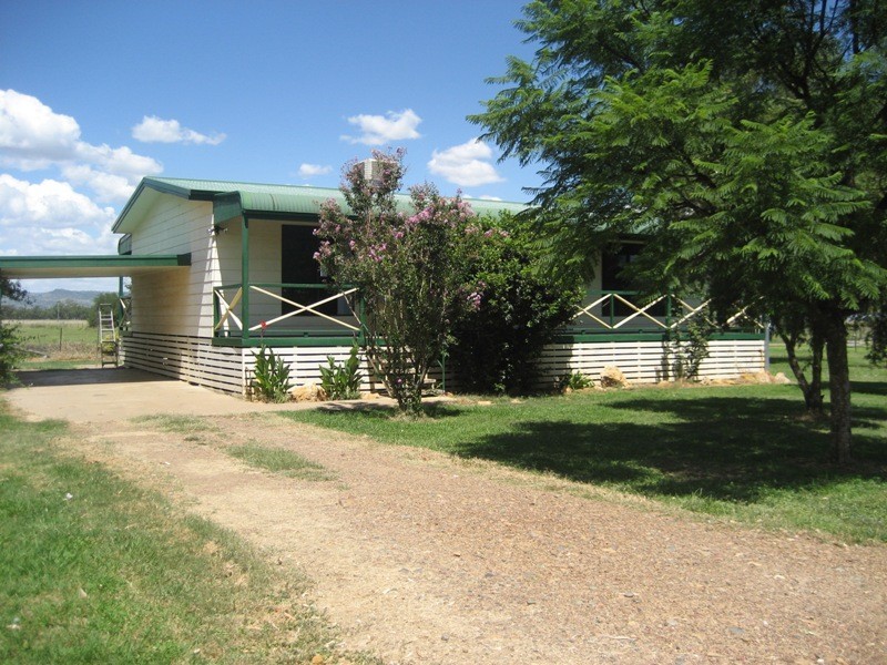 8 Breeza Street, Carroll NSW 2340