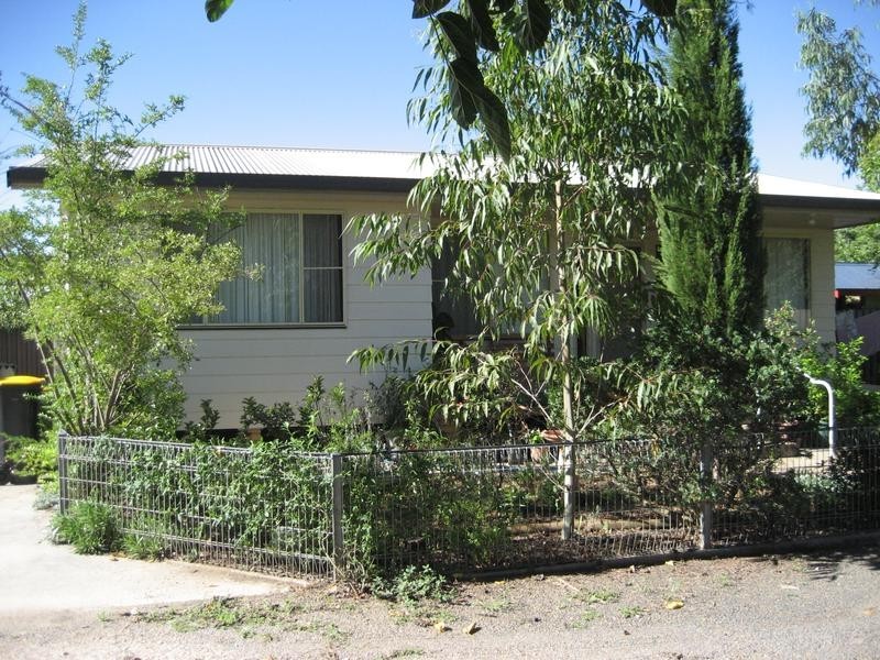 2/38A Wandobah Road, Gunnedah NSW 2380