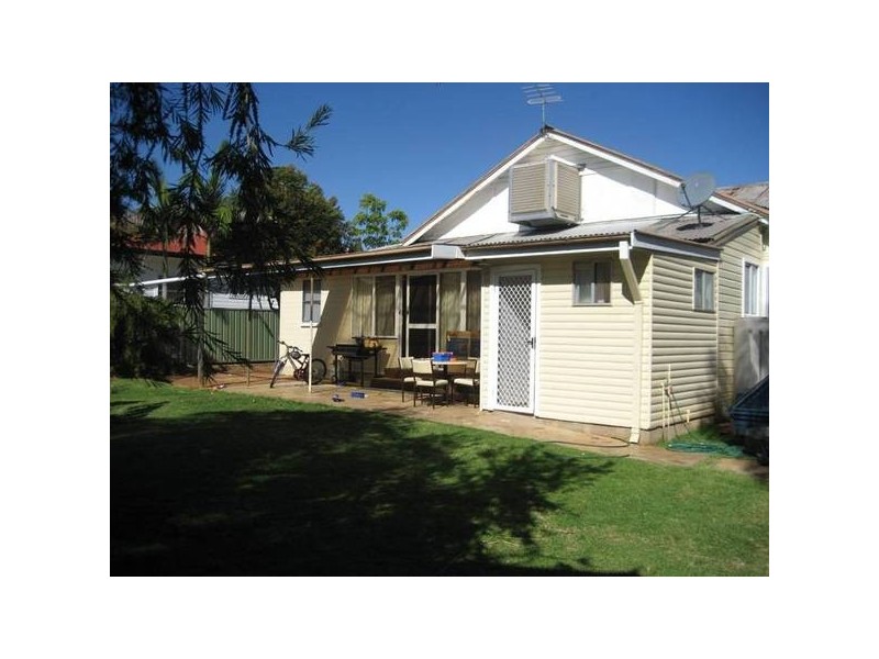 64 George Street, Gunnedah NSW 2380