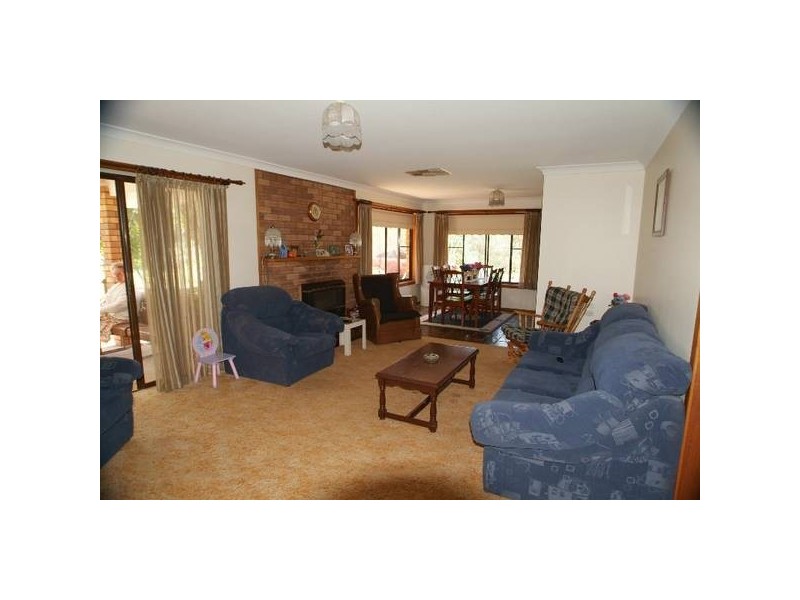 13 Carlyon Avenue, Gunnedah NSW 2380