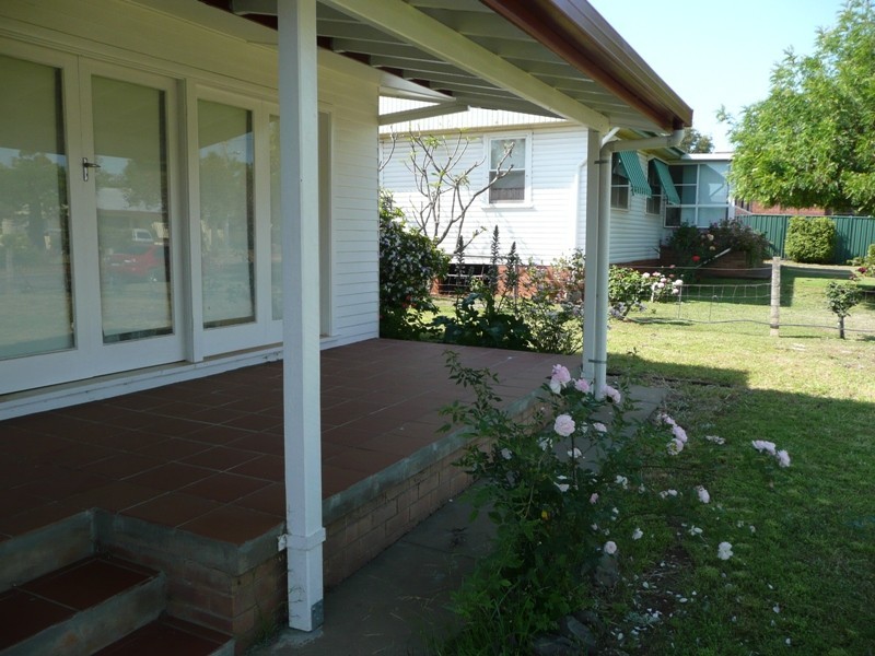 6 Westerweller Street, Gunnedah NSW 2380