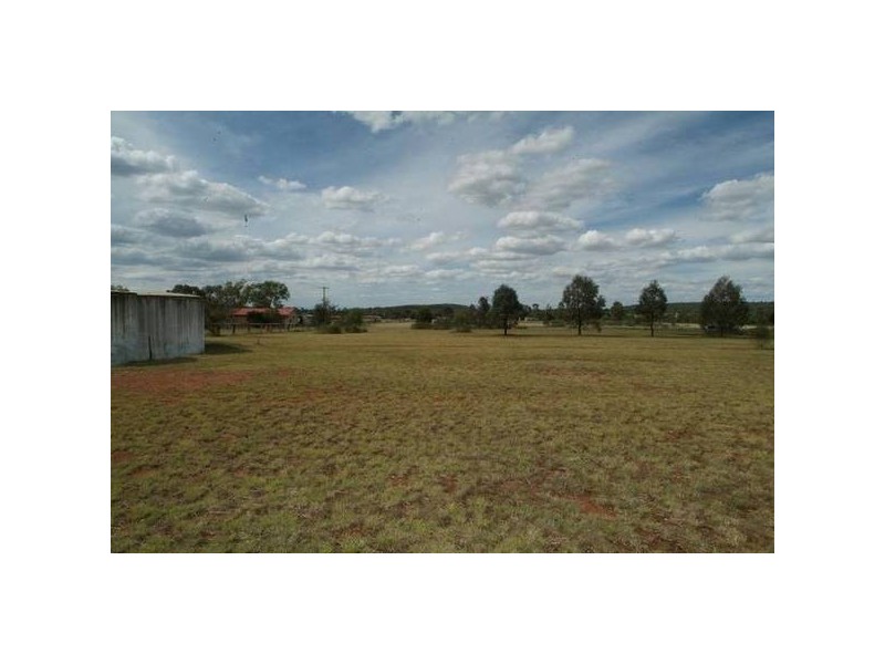 11 Carlyon Avenue, Gunnedah NSW 2380