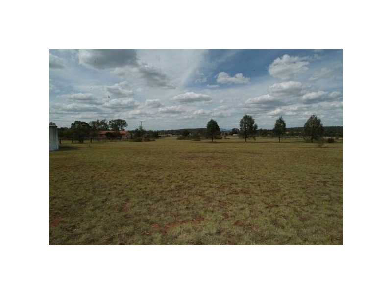 11 Carlyon Avenue, Gunnedah NSW 2380