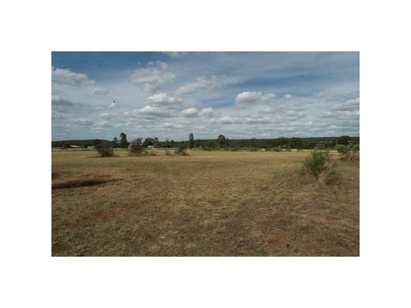 11 Carlyon Avenue, Gunnedah NSW 2380