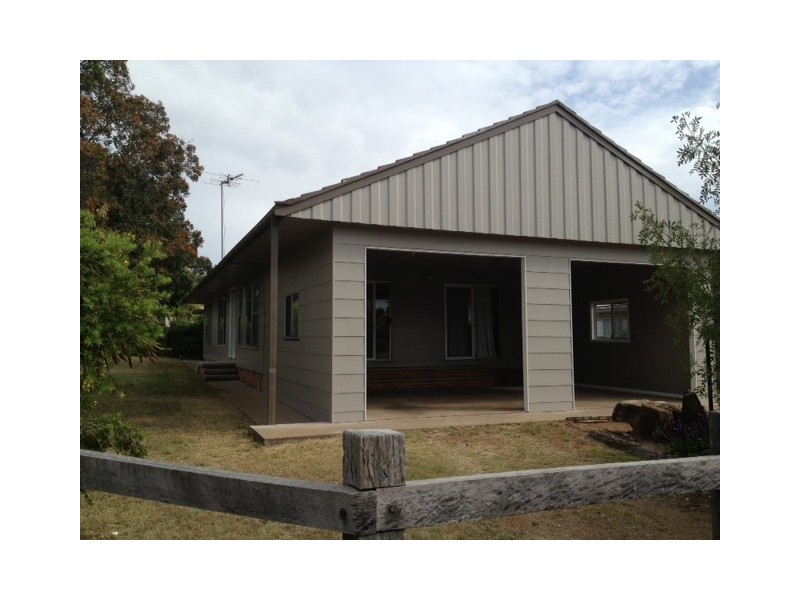 27 Elizabeth Street, Gunnedah NSW 2380