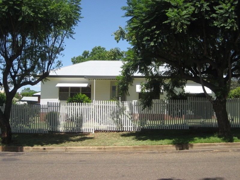 8 Albion Street, Gunnedah NSW 2380