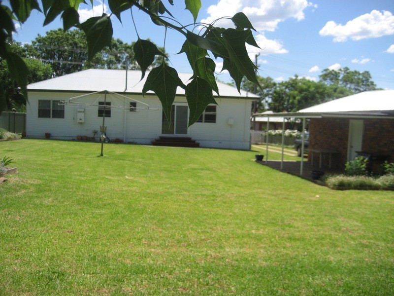 8 Albion Street, Gunnedah NSW 2380