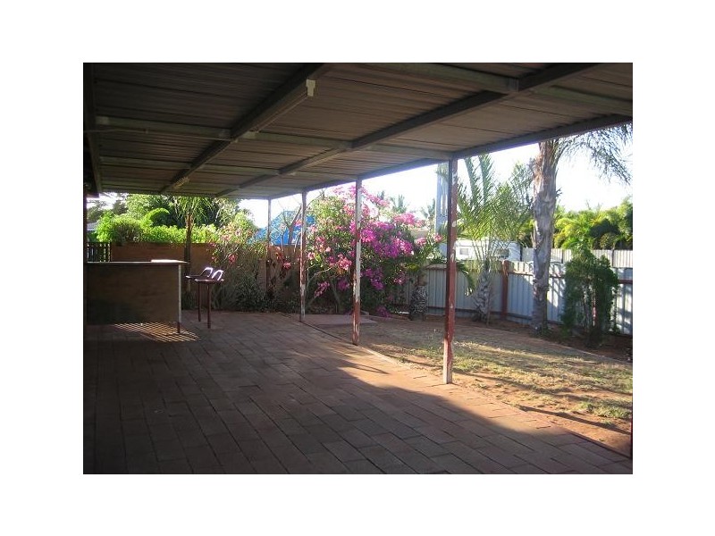 2 Carroll Place, Millars Well WA 6714