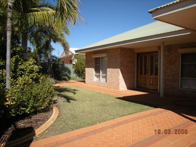 38 McCamey Loop, Karratha WA 6714