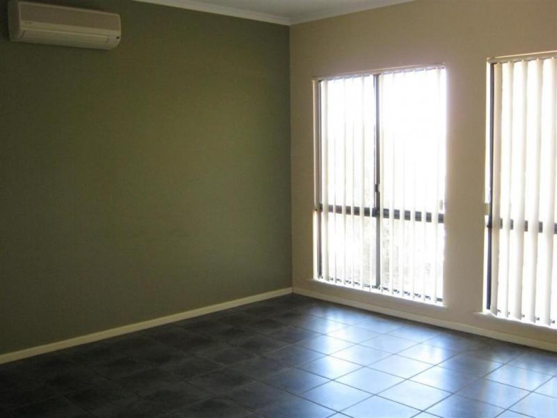 32 Buchanan Circuit, Baynton WA 6714