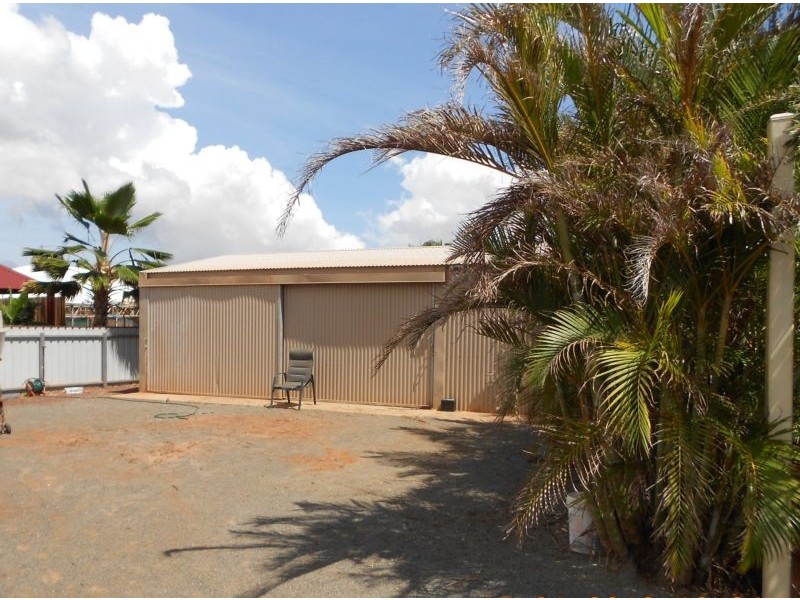 32 Buchanan Circuit, Baynton WA 6714