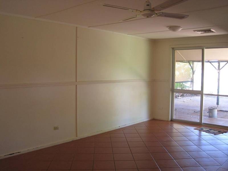 96 Oakover Crescent, Dampier WA 6713