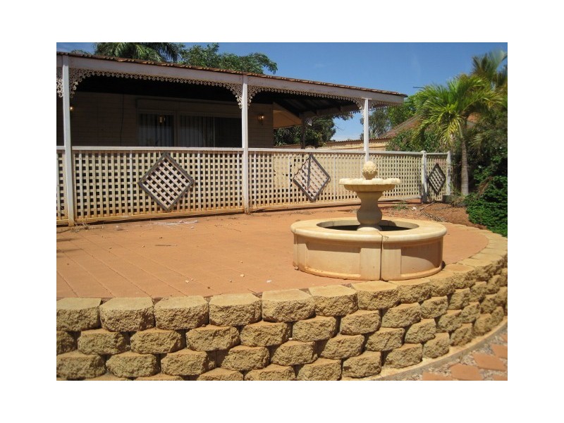 11 Durack Crescent, Dampier WA 6713