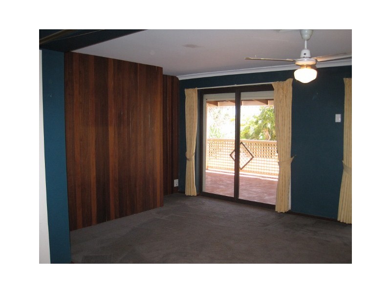 11 Durack Crescent, Dampier WA 6713