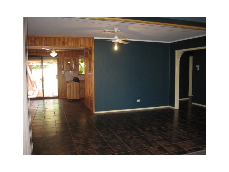 11 Durack Crescent, Dampier WA 6713