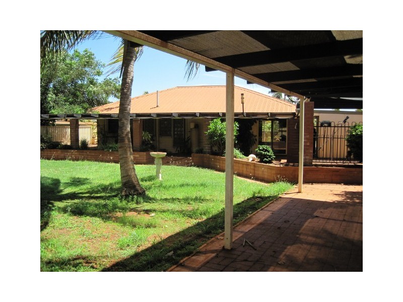 11 Durack Crescent, Dampier WA 6713