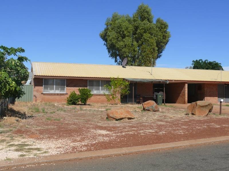 8B Stanbridge Way, Karratha WA 6714