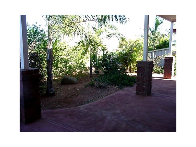 65 Radley Drive, Baynton WA 6714