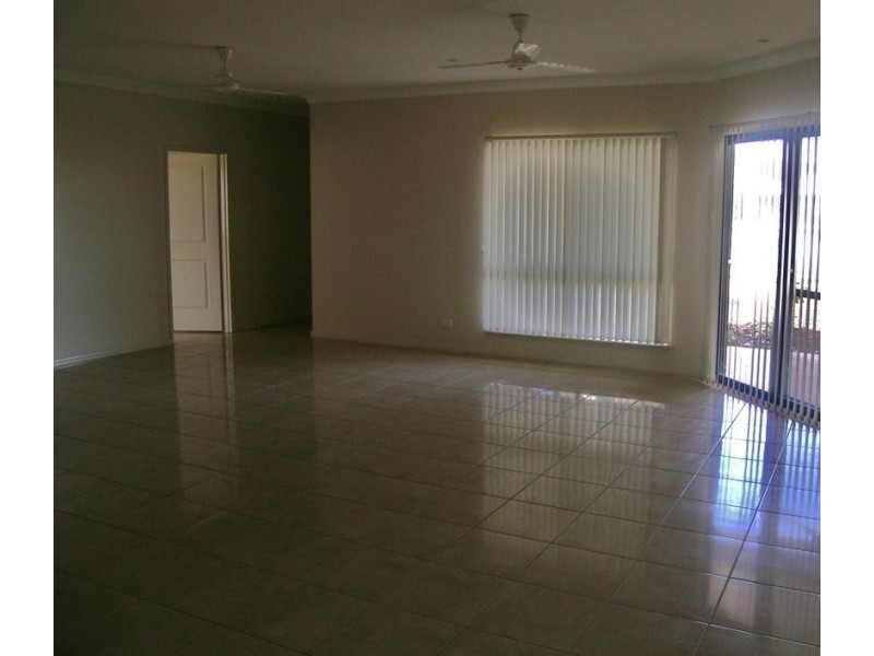 6 Lee Avenue, Karratha WA 6714