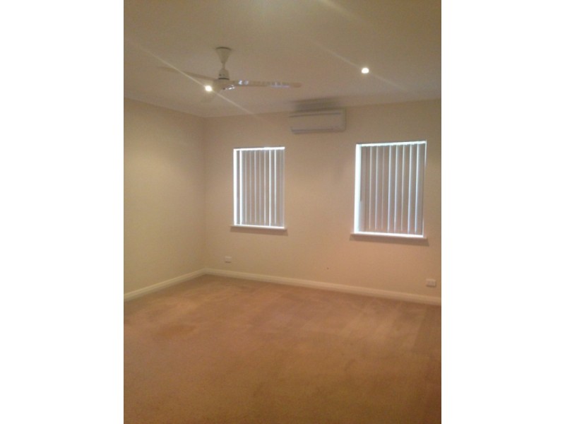 9 Ridge Elbow, Nickol WA 6714