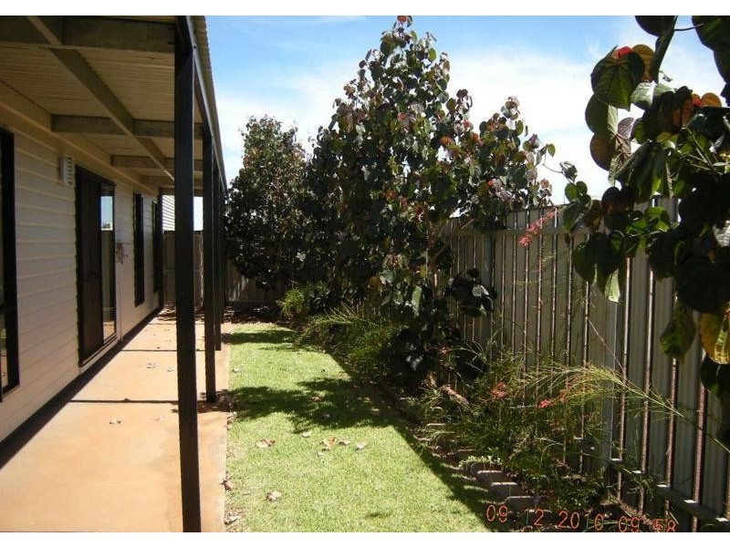 27 Wedgetail Eagle Avenue, Karratha WA 6714