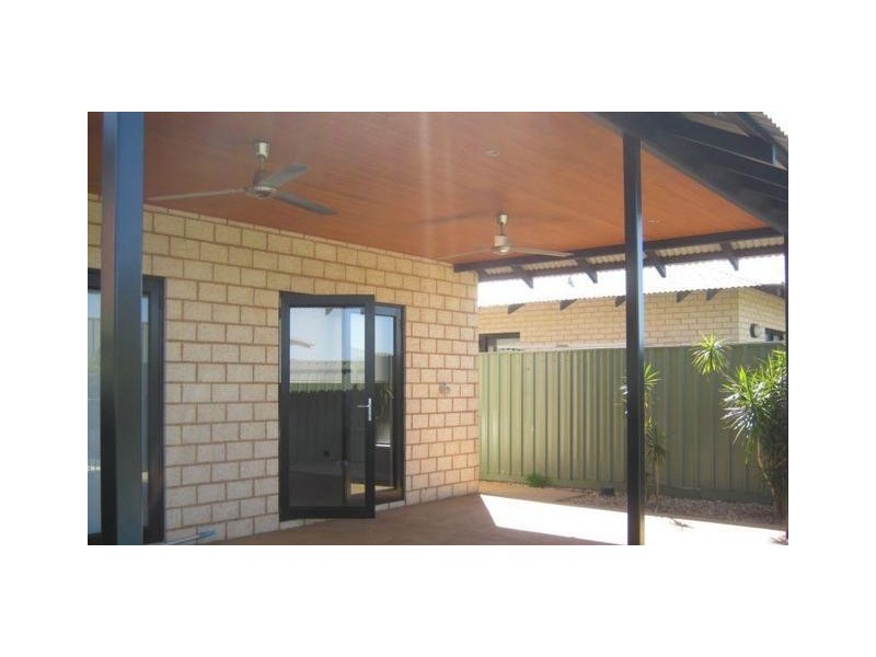 27A Moynes Court, Baynton WA 6714