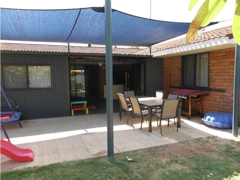 2 Shadwick Drive, Karratha WA 6714